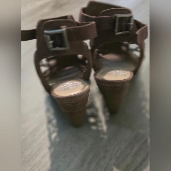 VV Evel Vince Camuto Heels - Picture 6 of 7